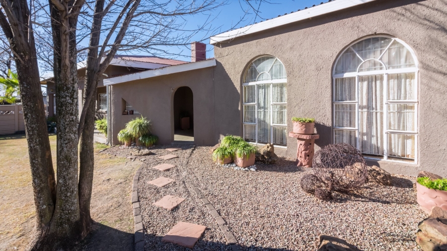 4 Bedroom Property for Sale in Suidrand Free State